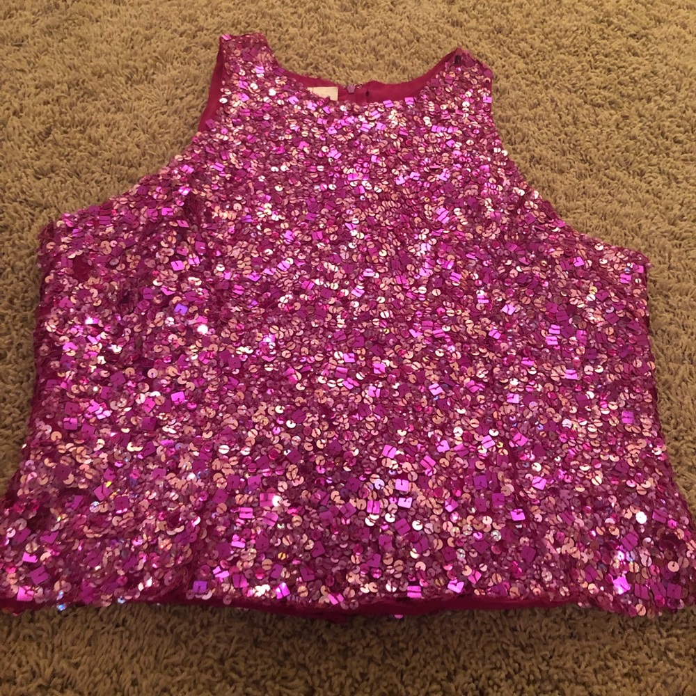 Beautiful Laurence Kazar fuchsia sequin top